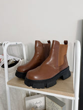 Load image into Gallery viewer, Brown Platform Ankle Boots (10)
