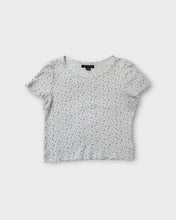 Load image into Gallery viewer, American Eagle Waffle Print Floral Baby Tee (S)
