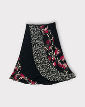 Load image into Gallery viewer, Axcess by Liz Claiborne Floral Midi Skirt (6)
