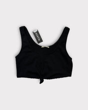 Load image into Gallery viewer, Timing Black Cropped Tank Top with a Knot (L)
