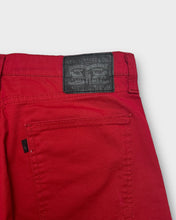 Load image into Gallery viewer, Levi Strauss &amp; Co Red Slim Straight 513 Jeans (32w)
