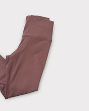 Load image into Gallery viewer, Toasted Mauve High Waisted Cropped Leggings (M)
