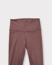Load image into Gallery viewer, Toasted Mauve High Waisted Cropped Leggings (M)
