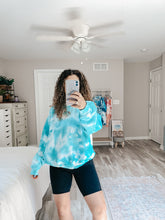 Load image into Gallery viewer, Aqua Scrunched Crewneck
